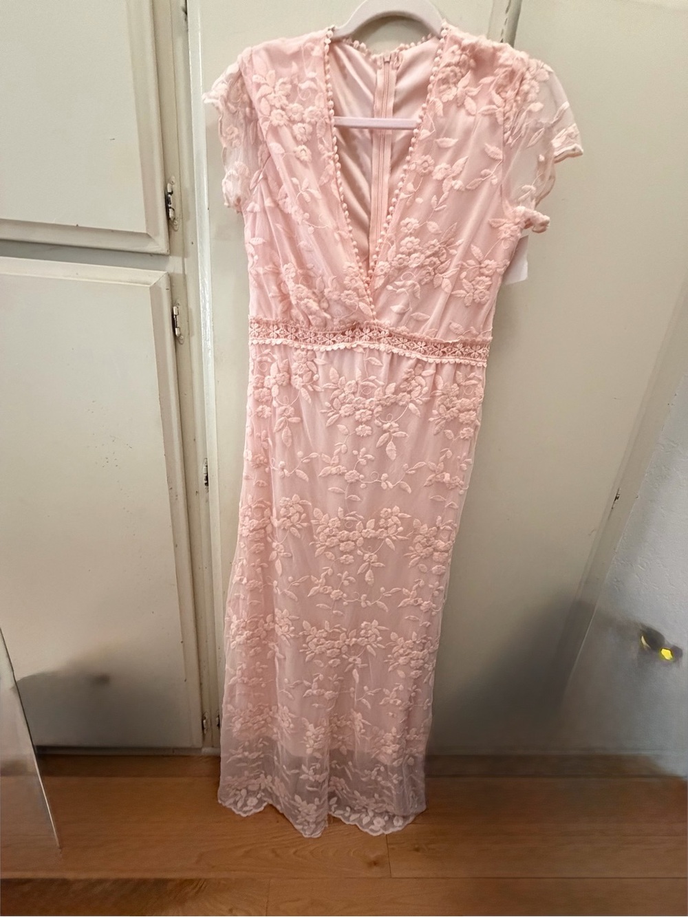Elegant Pink Lace Maxi Dress
